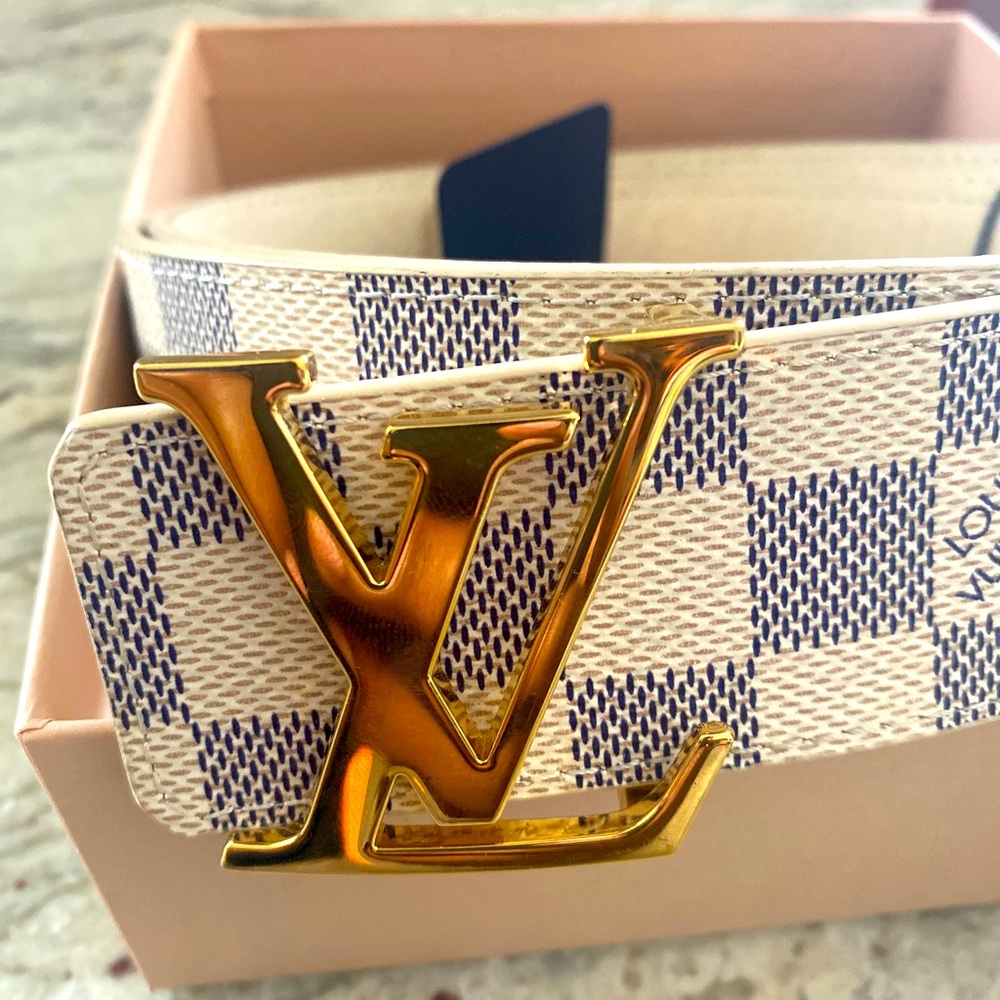 No cracks and barely used.